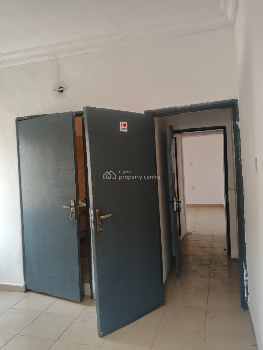 Beautiful Spacious 2 Bedroom Flat with 3 Toilet Upstairs, Well Secured Estate Off Awolowo Way Ikeja, Ikeja, Lagos, Flat / Apartment for Rent