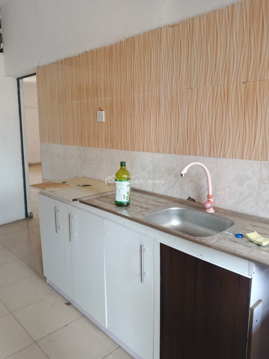 Beautiful Spacious 2 Bedroom Flat with 3 Toilet Upstairs, Well Secured Estate Off Awolowo Way Ikeja, Ikeja, Lagos, Flat / Apartment for Rent