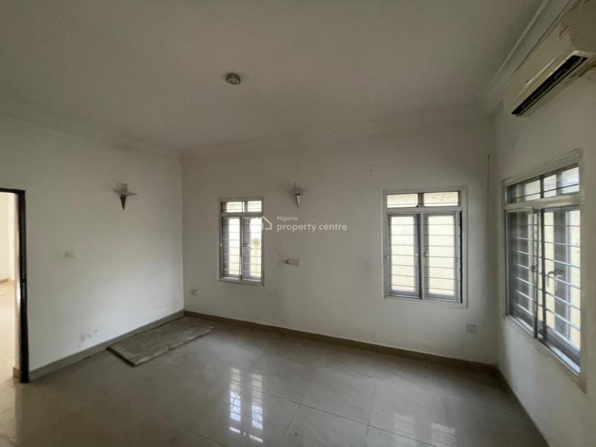 Spacious One Bedroom Apartment in a Good Neighborhood, Utako, Abuja, Flat / Apartment for Rent