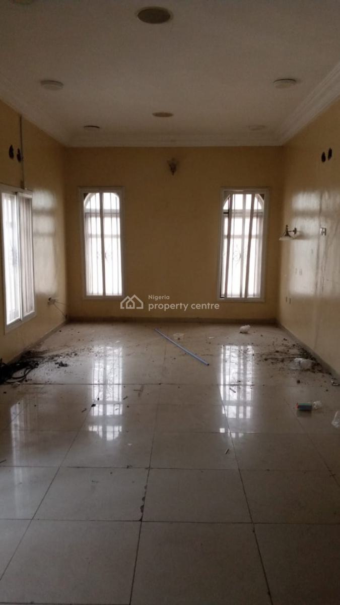 Commercial Or Residential 5bedroom 6car Park Spacious, Heart of Lekki, Lekki Phase 1, Lekki, Lagos, Detached Duplex for Rent