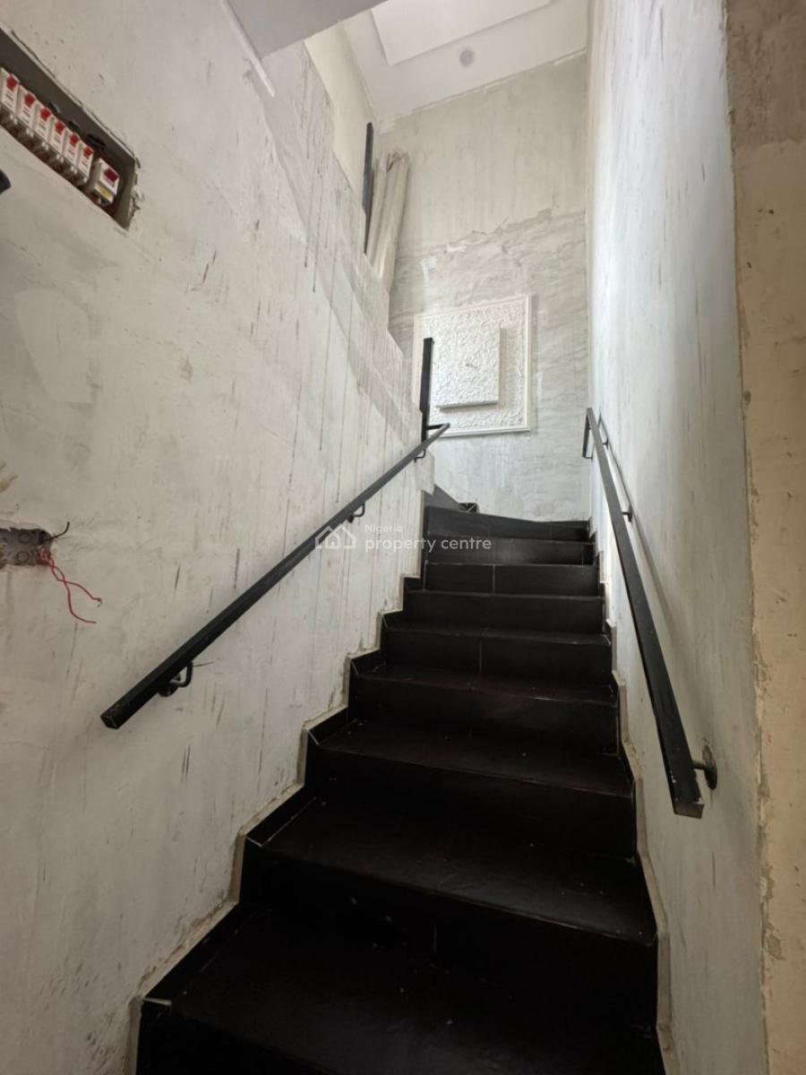 Luxury 3 Bedroom Flat with Excellent Features, Medina Estate Gbagada Lagos, Medina, Gbagada, Lagos, Block of Flats for Sale