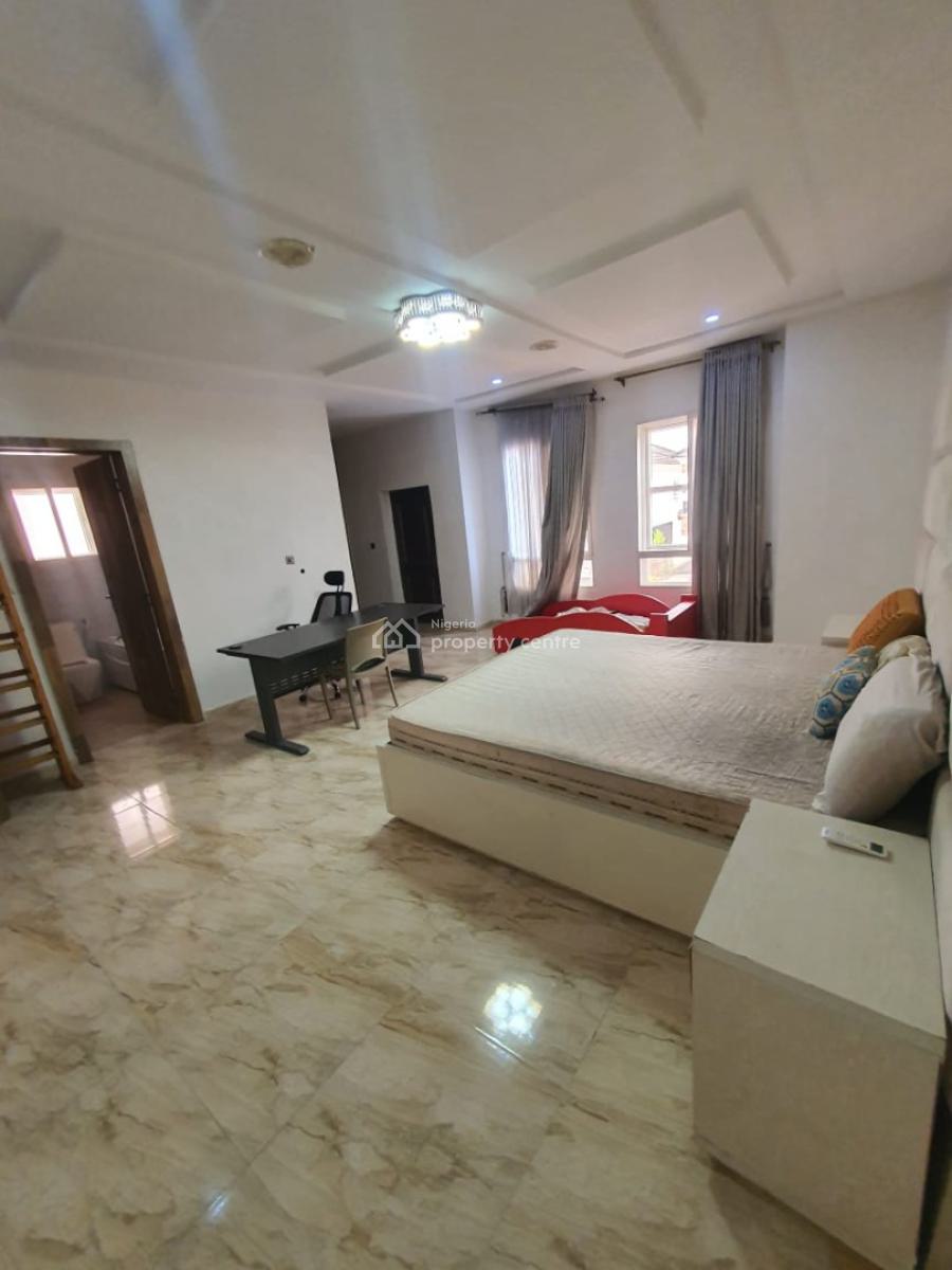 Masters Bed with Option of Shared Kitchen Or Personal Kitchen, Orchid Road Vbay Estate, Lekki, Lagos, Flat / Apartment for Rent