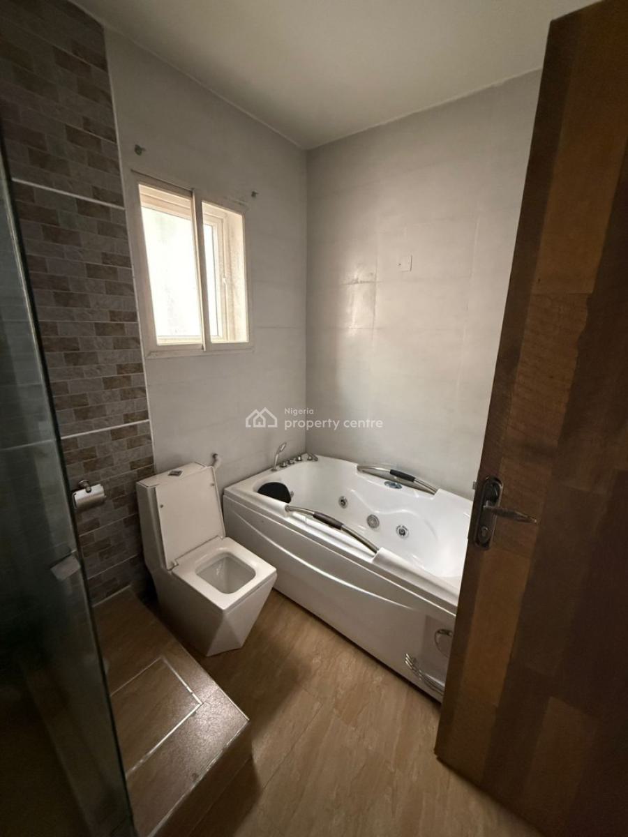 Masters Bed with Option of Shared Kitchen Or Personal Kitchen, Orchid Road Vbay Estate, Lekki, Lagos, Flat / Apartment for Rent