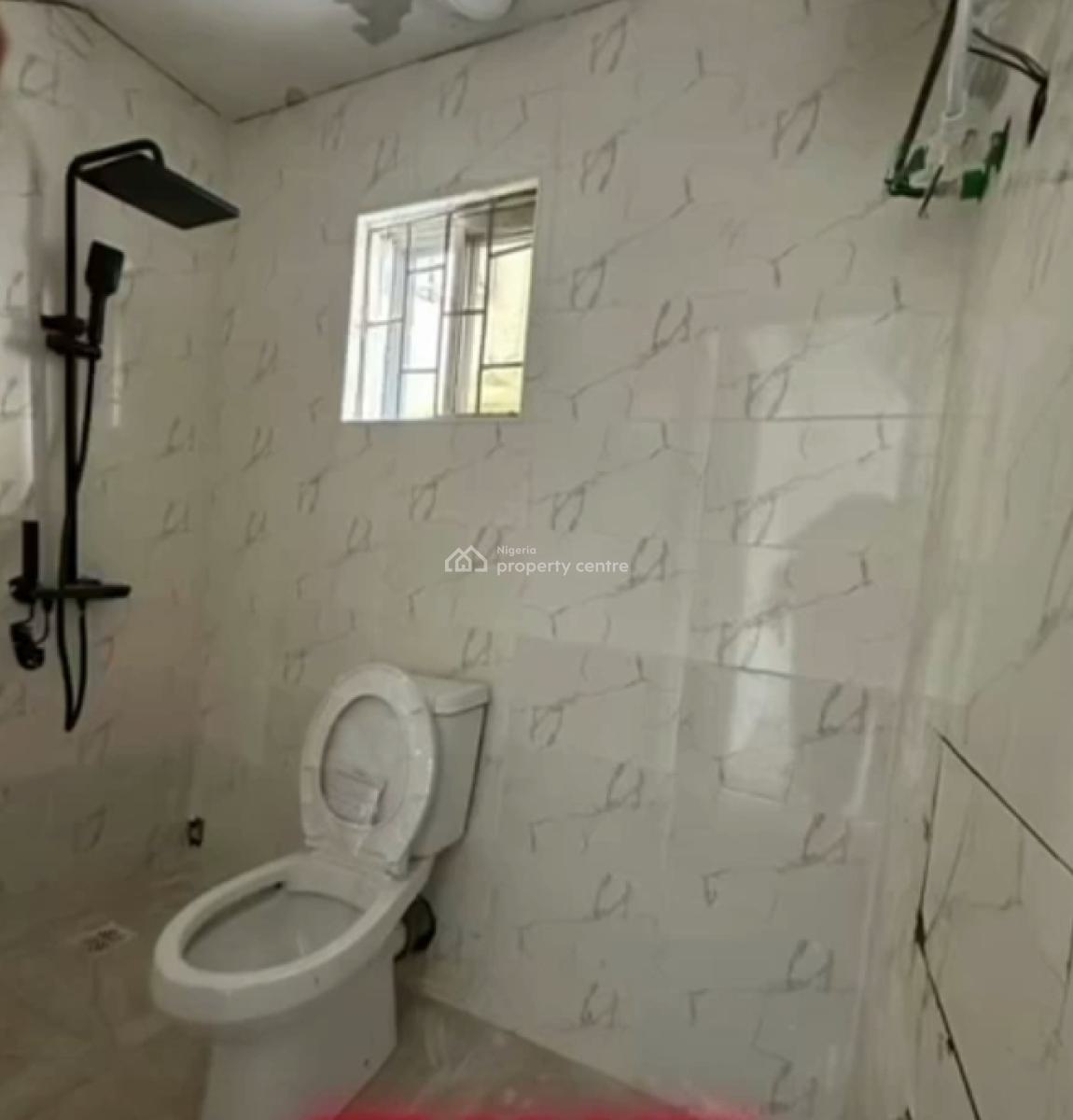 4 Units of Spacious Mini Flats., Off Admiralty, Lekki Phase 1, Lekki, Lagos, Mini Flat (room and Parlour) for Rent