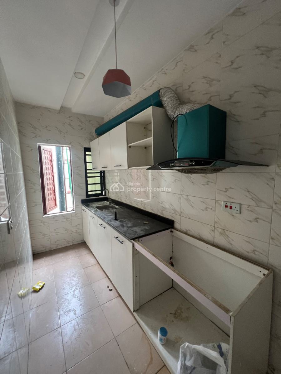 Well Built 2bedroom Apartment, Ologolo, Lekki, Lagos, Flat / Apartment for Rent