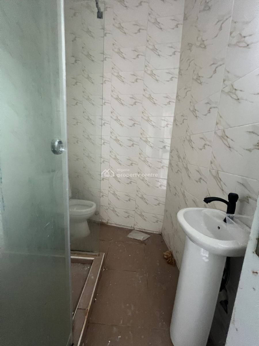 Well Built 2bedroom Apartment, Ologolo, Lekki, Lagos, Flat / Apartment for Rent