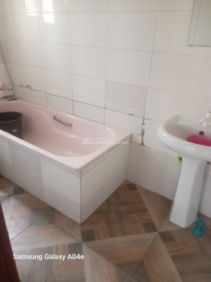 Spacious Fine 3 Bedroom Flat Upstairs, Unity Estate Badore Ajah Lagos, Badore, Ajah, Lagos, Flat / Apartment for Rent