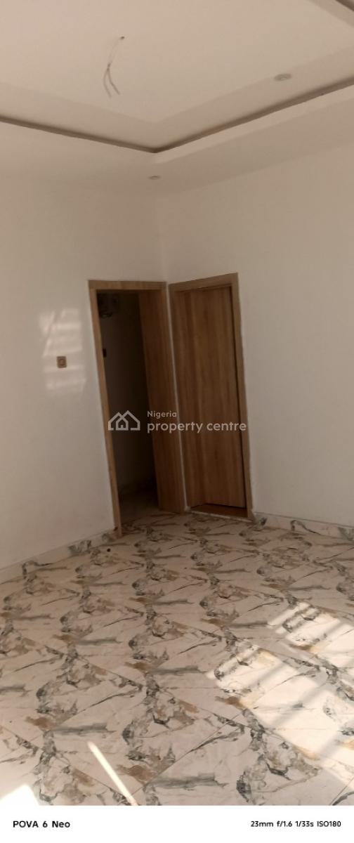 Newly Refurbished 3bed, with Much More, Evergreen Estate Aboru Iyana Ipaja Road Lagos, Iyana Ipaja, Ipaja, Lagos, Flat / Apartment for Rent