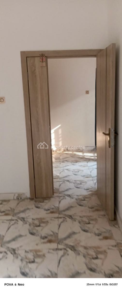 Newly Refurbished 3bed, with Much More, Evergreen Estate Aboru Iyana Ipaja Road Lagos, Iyana Ipaja, Ipaja, Lagos, Flat / Apartment for Rent