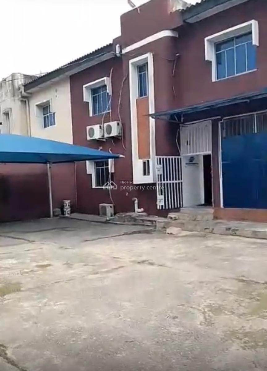 Well Maintained 6 Bedrooms Semi Detached Duplex with 2 Bedrooms Bq, Cooperation Estate, Amuwo Odofin, Lagos, Semi-detached Duplex for Sale