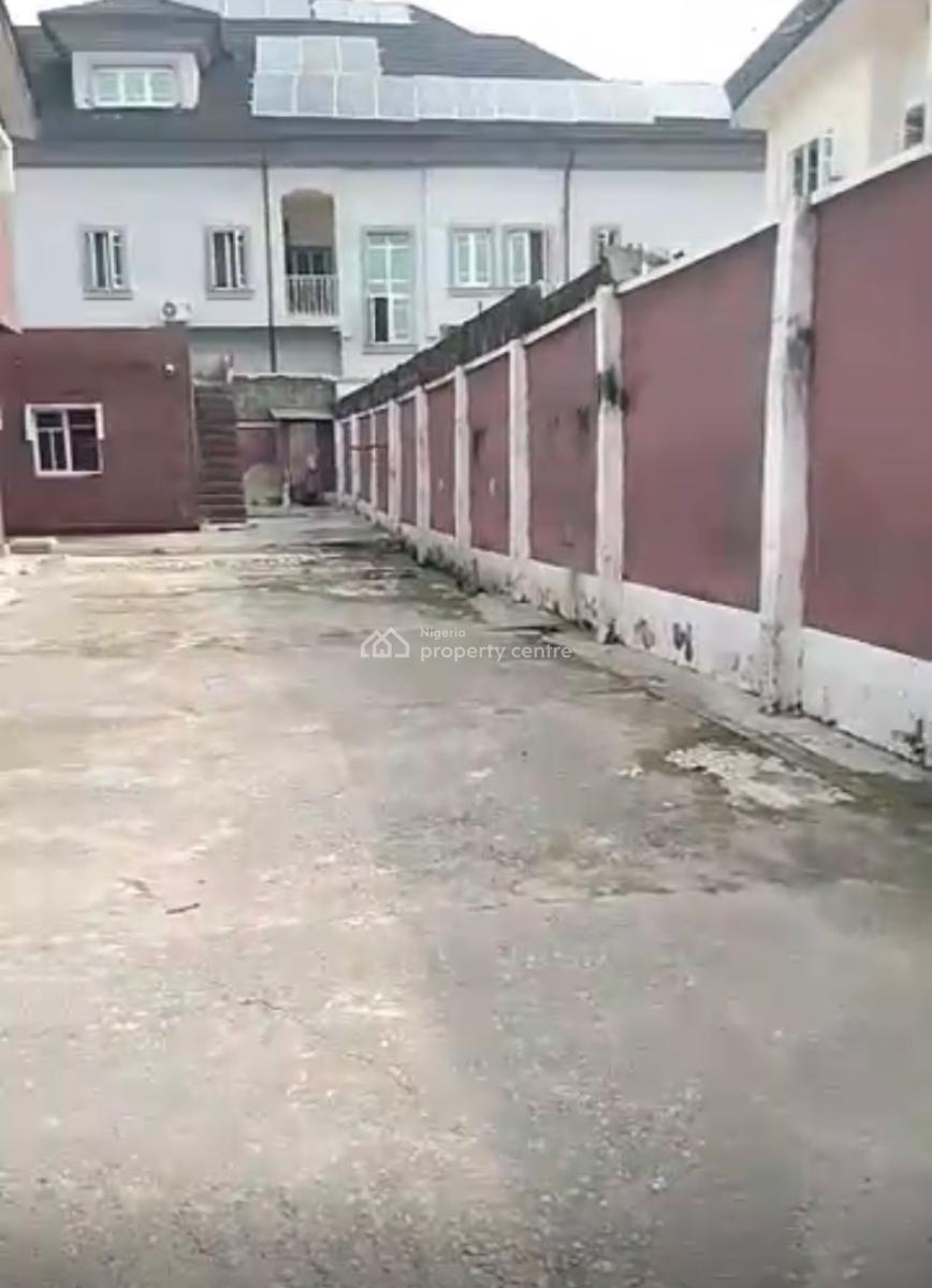 Well Maintained 6 Bedrooms Semi Detached Duplex with 2 Bedrooms Bq, Cooperation Estate, Amuwo Odofin, Lagos, Semi-detached Duplex for Sale