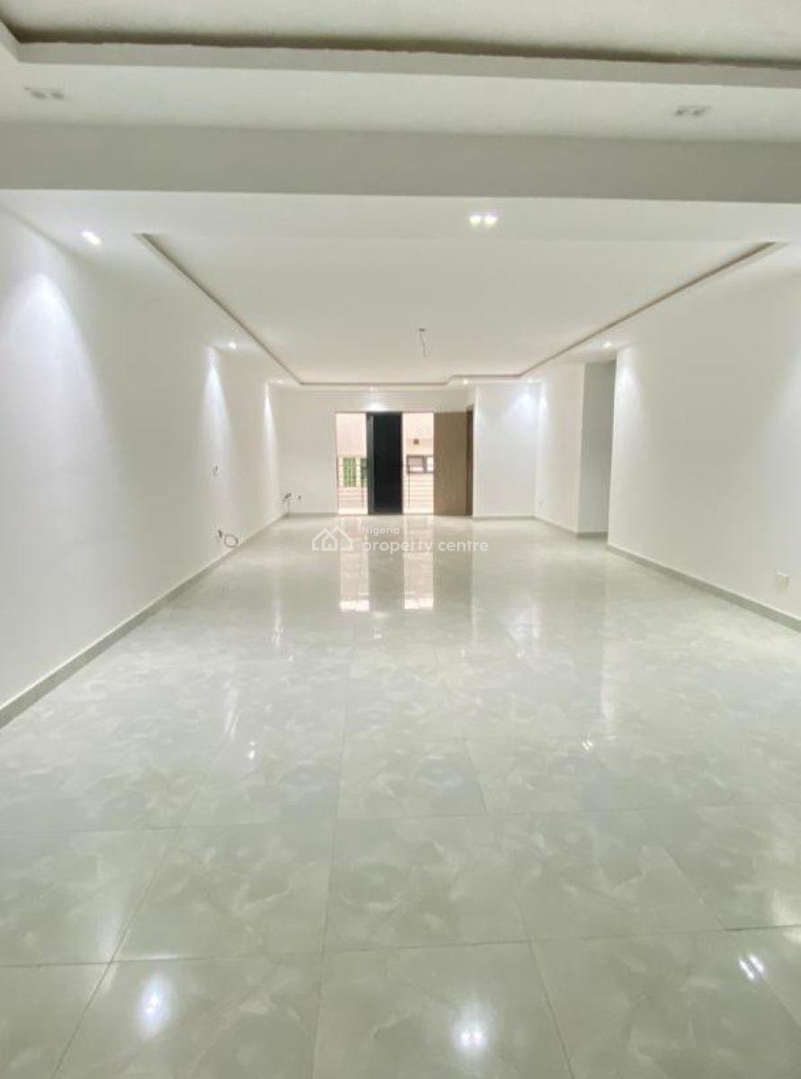 Fully Serviced 3 Bedroom Apartment with Spacious Rooms, Pool & Gym, Lekki Right, Lekki Phase 1, Lekki, Lagos, Flat / Apartment for Rent