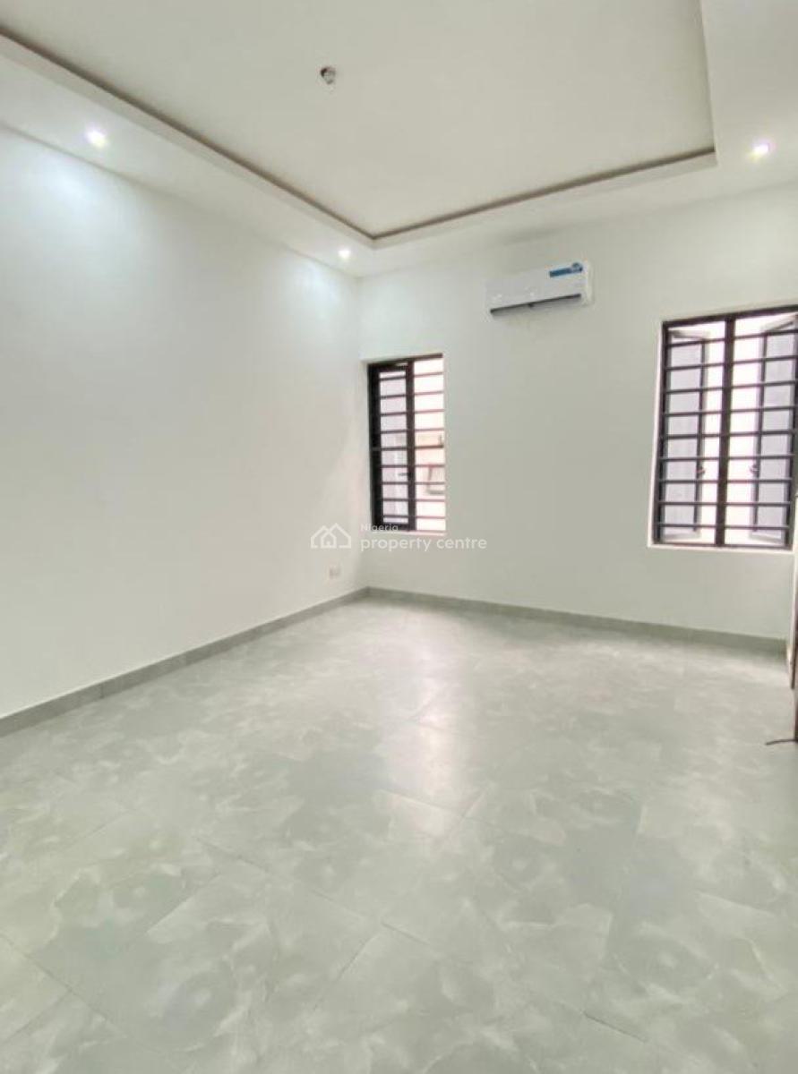 Fully Serviced 3 Bedroom Apartment with Spacious Rooms, Pool & Gym, Lekki Right, Lekki Phase 1, Lekki, Lagos, Flat / Apartment for Rent