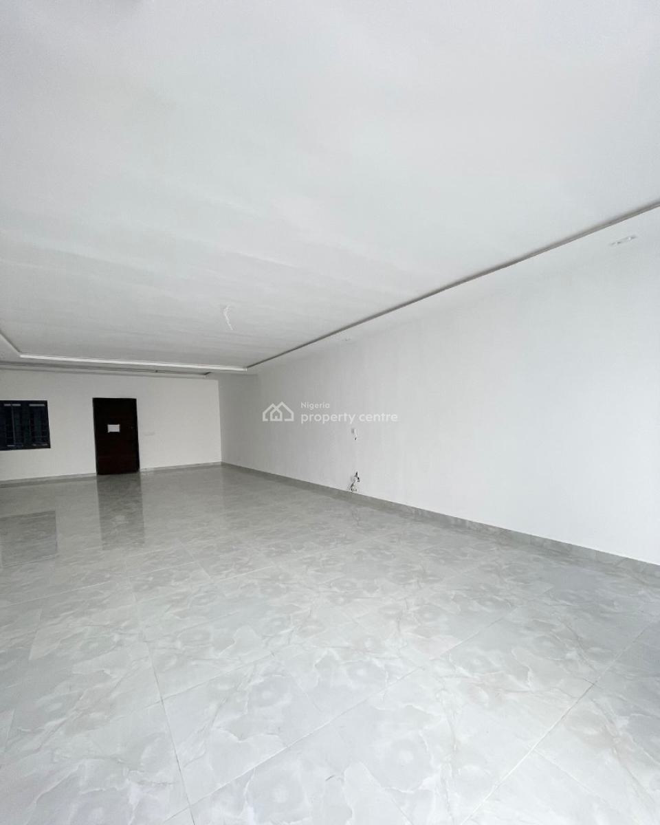 Fully Serviced 3 Bedroom Apartment with Spacious Rooms, Pool & Gym, Lekki Right, Lekki Phase 1, Lekki, Lagos, Flat / Apartment for Rent