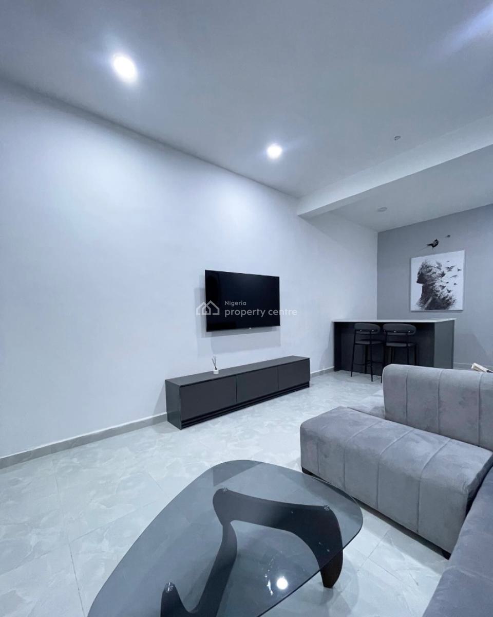 Fully Serviced 3 Bedroom Apartment with Spacious Rooms, Pool & Gym, Lekki Right, Lekki Phase 1, Lekki, Lagos, Flat / Apartment for Rent