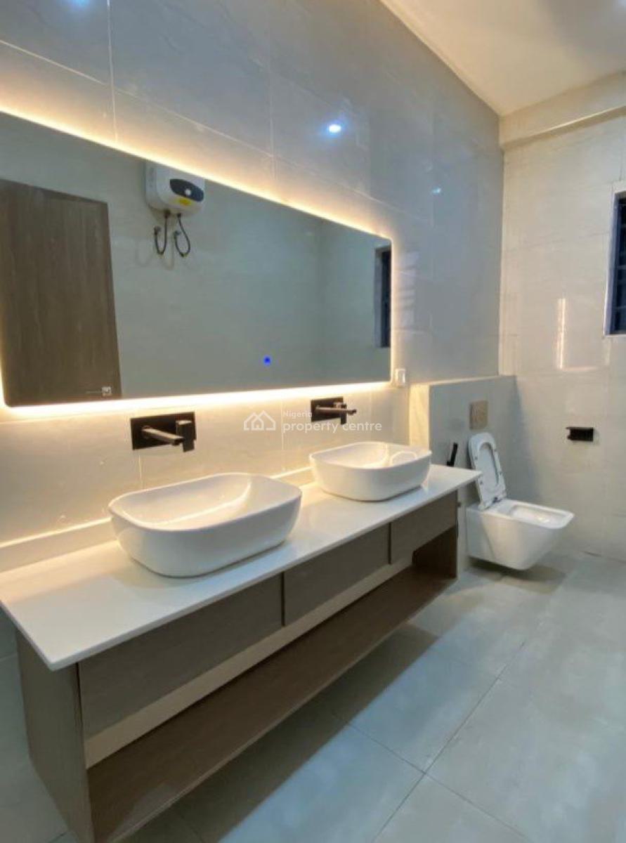 Fully Serviced 3 Bedroom Apartment with Spacious Rooms, Pool & Gym, Lekki Right, Lekki Phase 1, Lekki, Lagos, Flat / Apartment for Rent