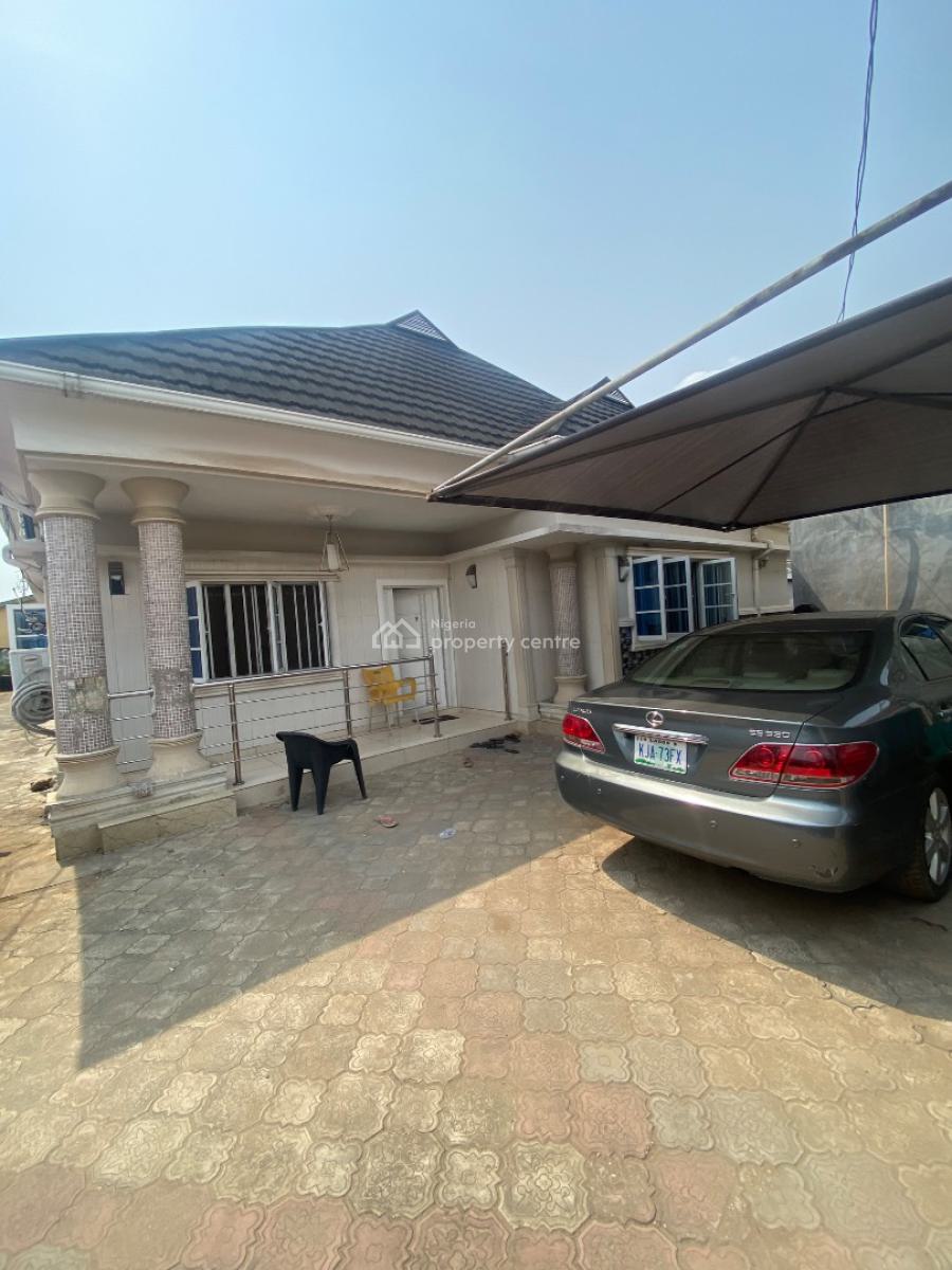 Well Maintained Morden Bungalow on a Full Plot of Land, Ago Palace, Isolo, Lagos, Detached Bungalow for Sale