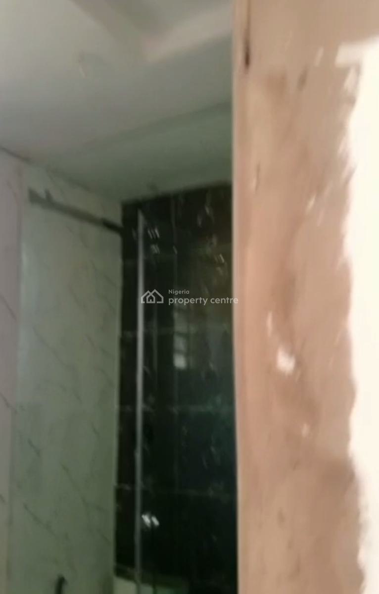 Newly Built Spacious Decent Standard 2 Bedroom Apartment, Yaba, Lagos, Flat / Apartment for Rent