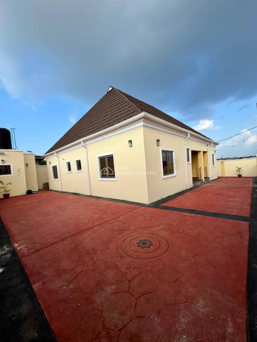 Exquisitely Newly Built Modern 4 Bedroom Bungalow with Luxury Finishin, Opeyemi Estate, Akobo, Ibadan, Akobo, Ibadan, Oyo, Detached Bungalow for Sale