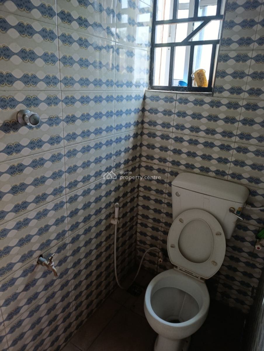 2 Bedroom Flat in a Good Neighborhood Facing Tarred Road, By Airport, Alakia, Ibadan, Oyo, Semi-detached Bungalow for Rent