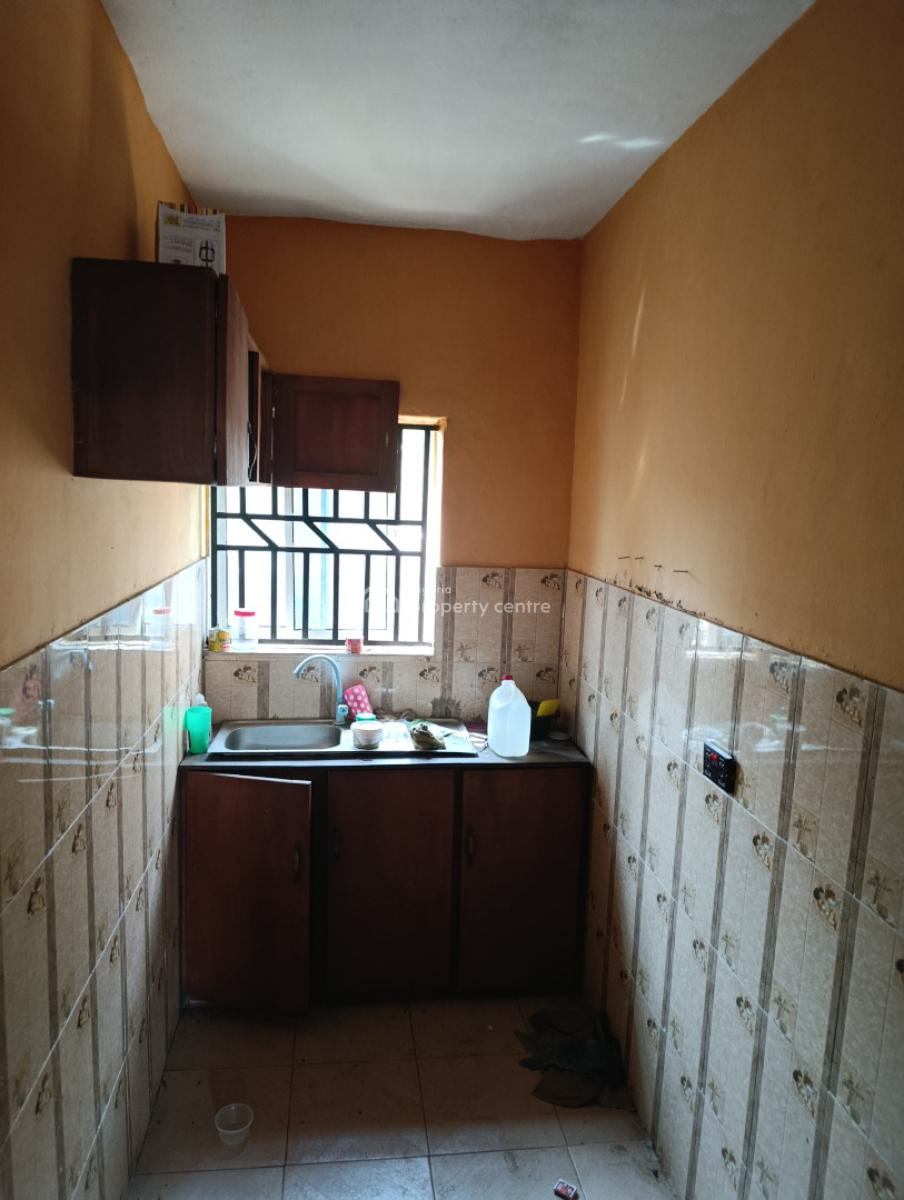 2 Bedroom Flat in a Good Neighborhood Facing Tarred Road, By Airport, Alakia, Ibadan, Oyo, Semi-detached Bungalow for Rent