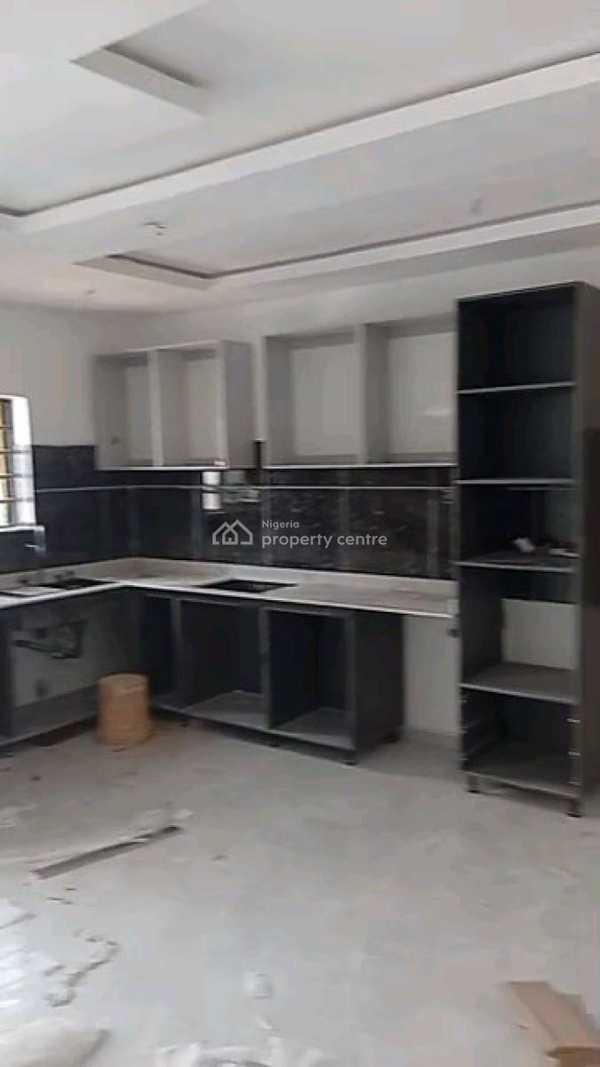Lovely 3 Bedroom Flat in a Serene Close @ Mende Maryland, Mende, Maryland, Lagos, Flat / Apartment for Sale