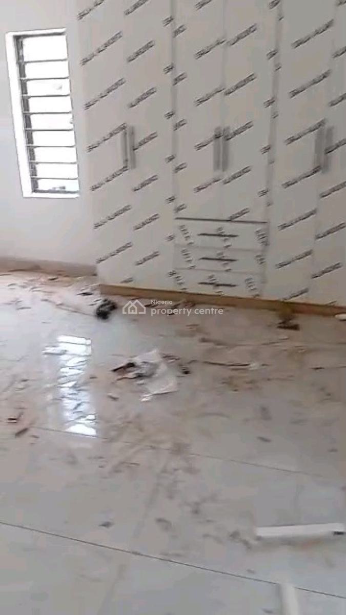 Lovely 3 Bedroom Flat in a Serene Close @ Mende Maryland, Mende, Maryland, Lagos, Flat / Apartment for Sale