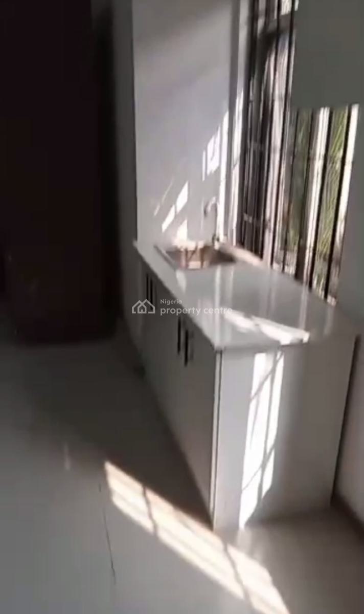 a Spacious Decent Room Studio Apartments, Oniru, Victoria Island (vi), Lagos, Self Contain (single Rooms) for Rent