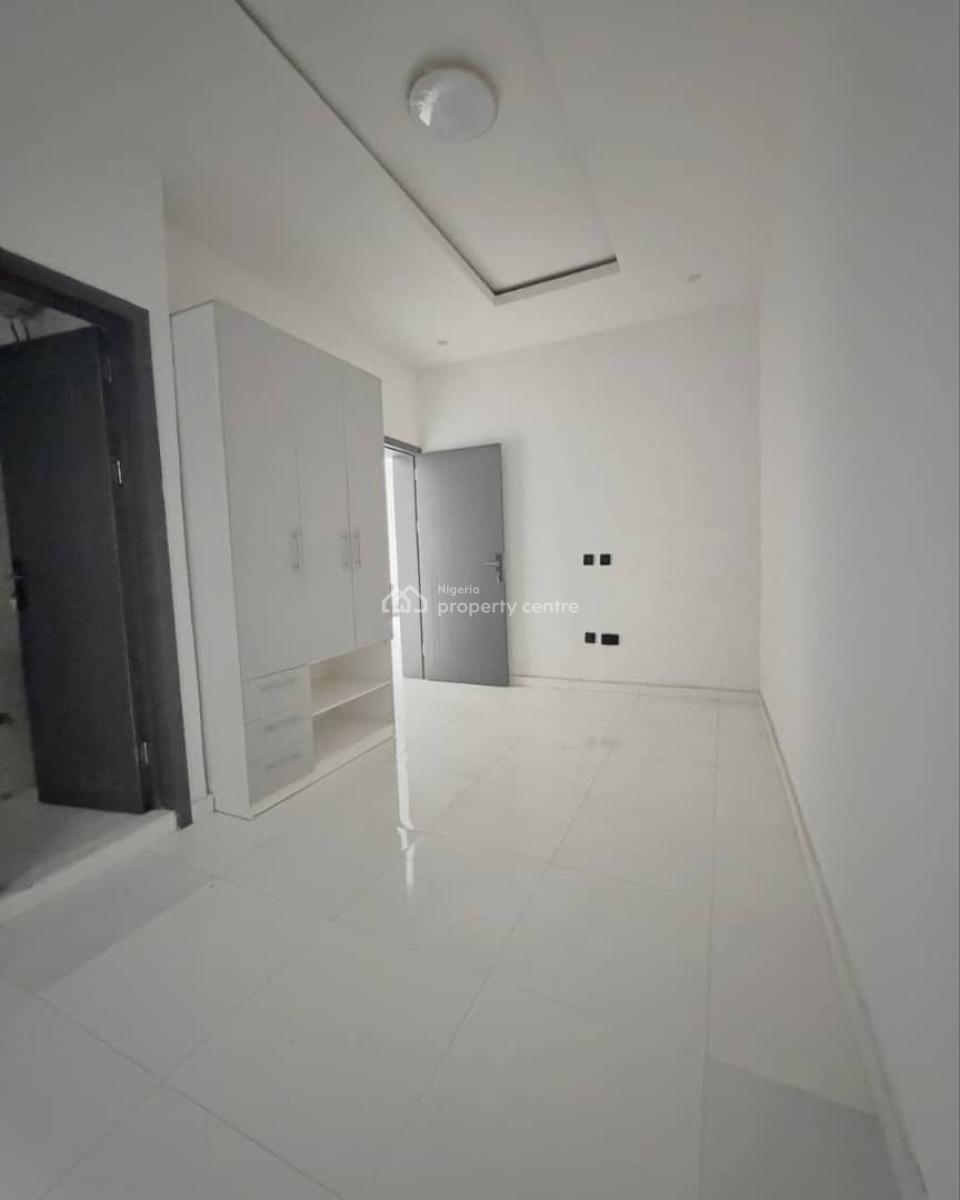 Exquisitely Built 3 Bedroom Apartment in Elite Estate, Gra Phase 2, Magodo, Lagos, Flat / Apartment for Sale