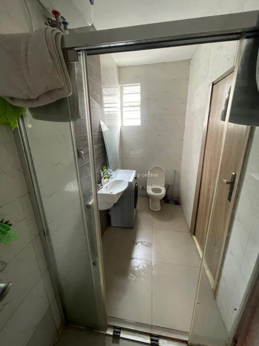 Very Spacious One Bedroom Master Bedrom Apartment Fully Service Estate, Orchid Road Lekki, Lekki, Lagos, House for Rent