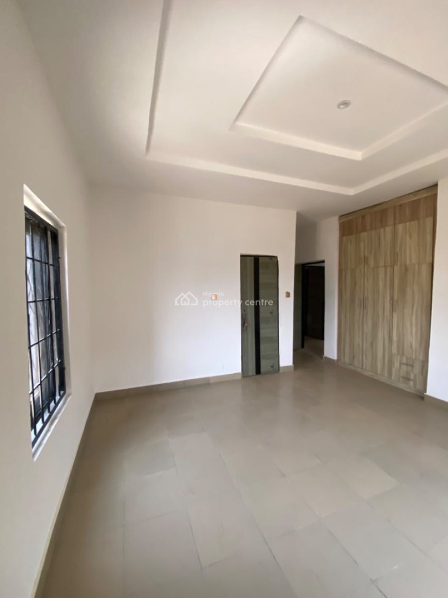 Luxury 3 Bedroom Flat in a Secured Compound and on a Tarred Road, Durumi, Abuja, Block of Flats for Sale