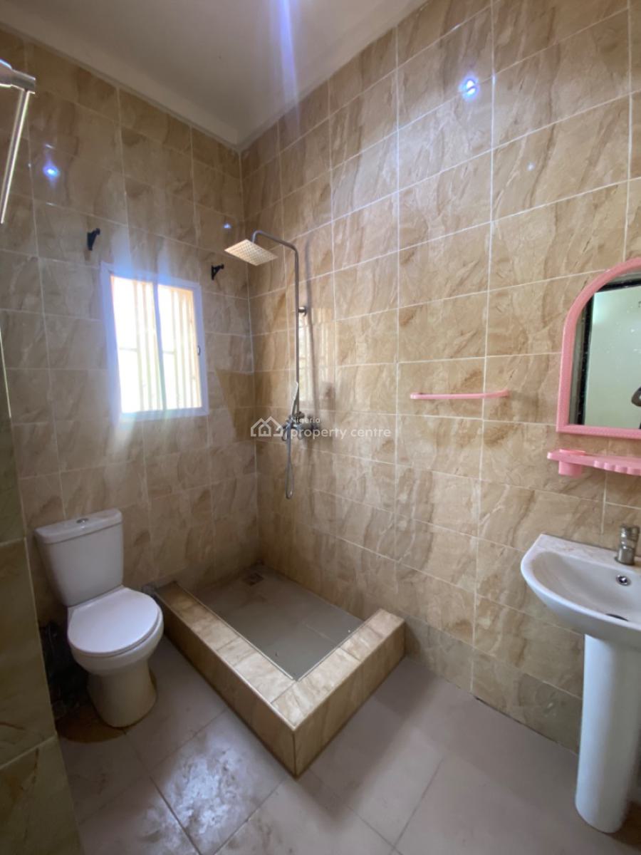 Luxury 2 Bedroom Flat in a Clean Compound, Durumi, Abuja, Flat / Apartment for Rent