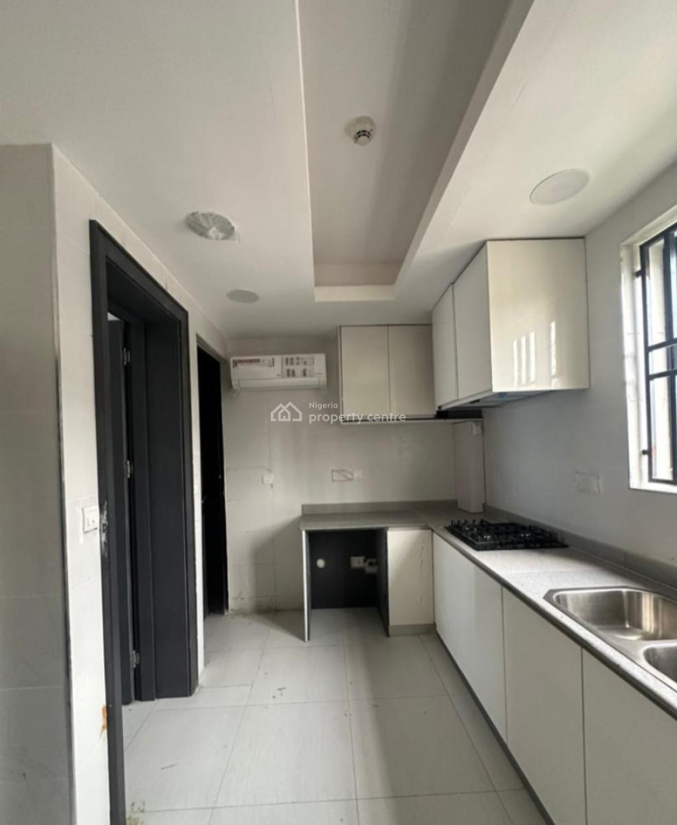 Newly Built and Serviced with 24/7 Power Supply 2 Bedroom En-suite Fla, Lekki Phase 1, Lekki, Lagos, Flat / Apartment for Rent