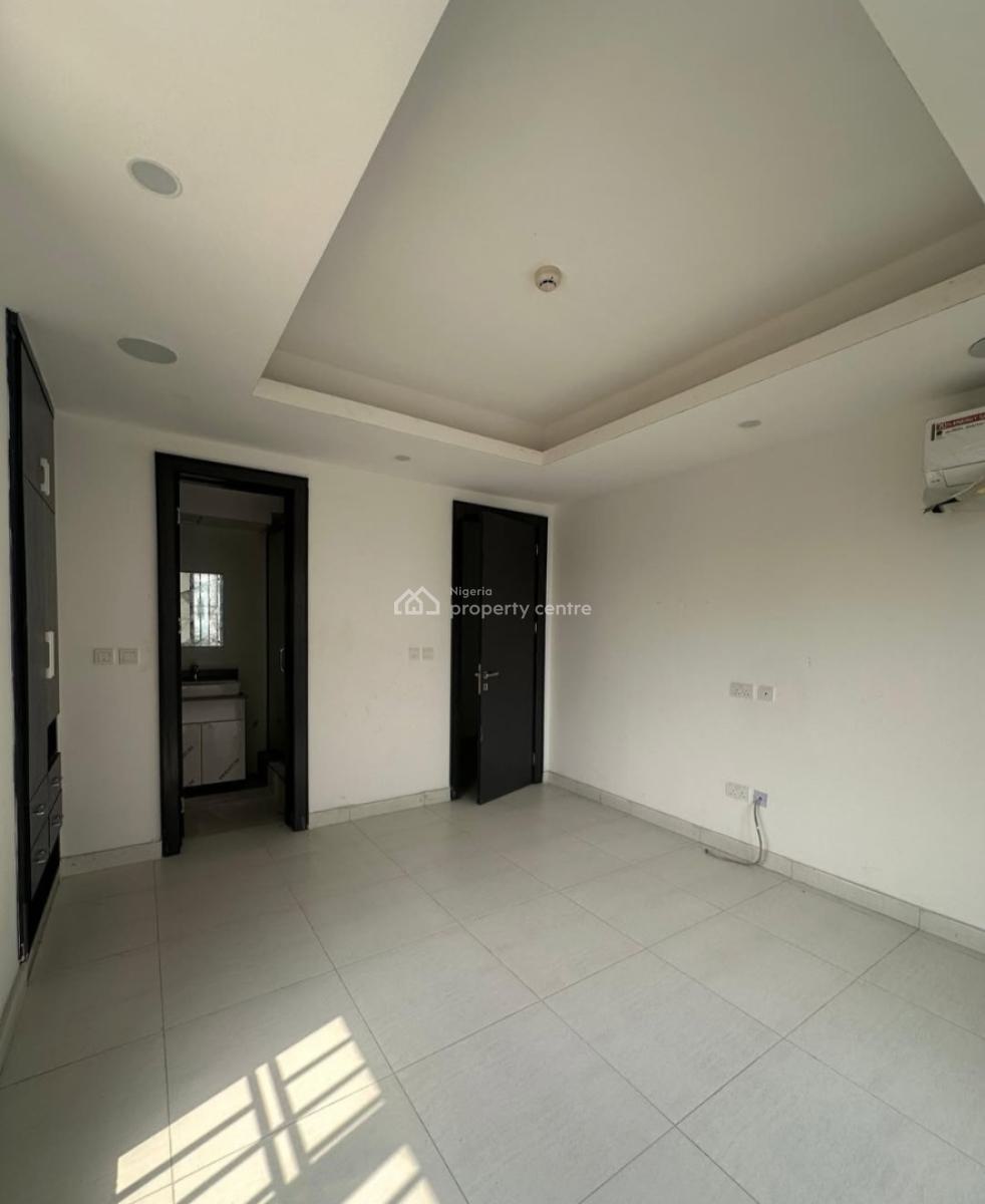 Newly Built and Serviced with 24/7 Power Supply 2 Bedroom En-suite Fla, Lekki Phase 1, Lekki, Lagos, Flat / Apartment for Rent