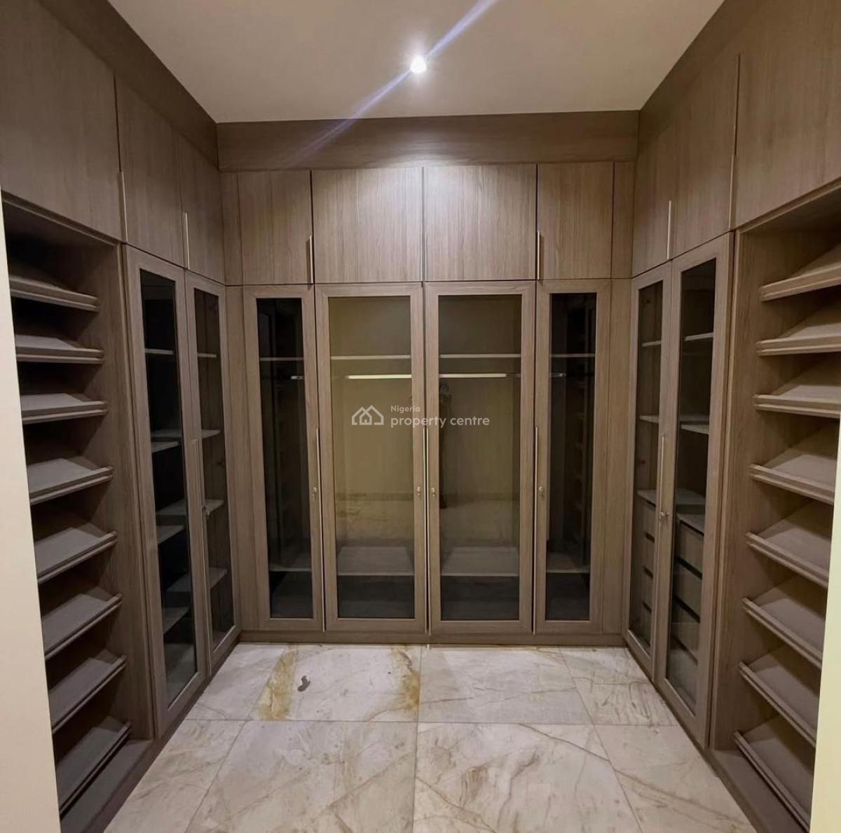 5-bedrooms Fully Detached Duplex, Presidential Villa, Asokoro District, Abuja, Detached Duplex for Sale