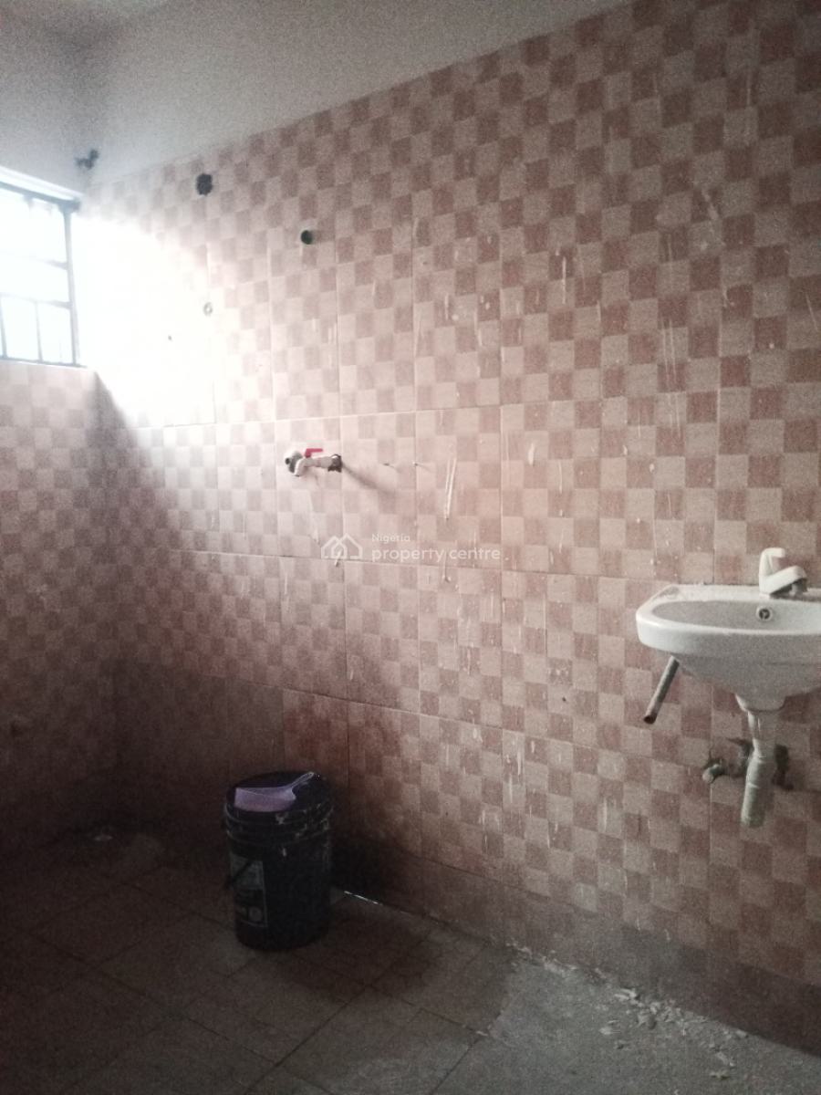Newly Renovated 2 Bedroom Apartment with Spacious Living Room, Green Villa Estate, Badore, Ajah, Lagos, Flat / Apartment for Rent