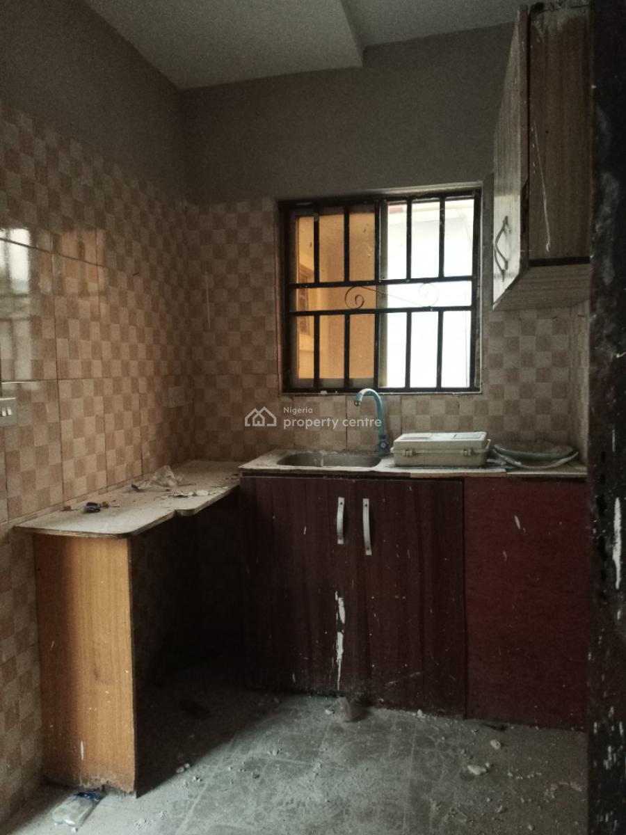 Newly Renovated 2 Bedroom Apartment with Spacious Living Room, Green Villa Estate, Badore, Ajah, Lagos, Flat / Apartment for Rent