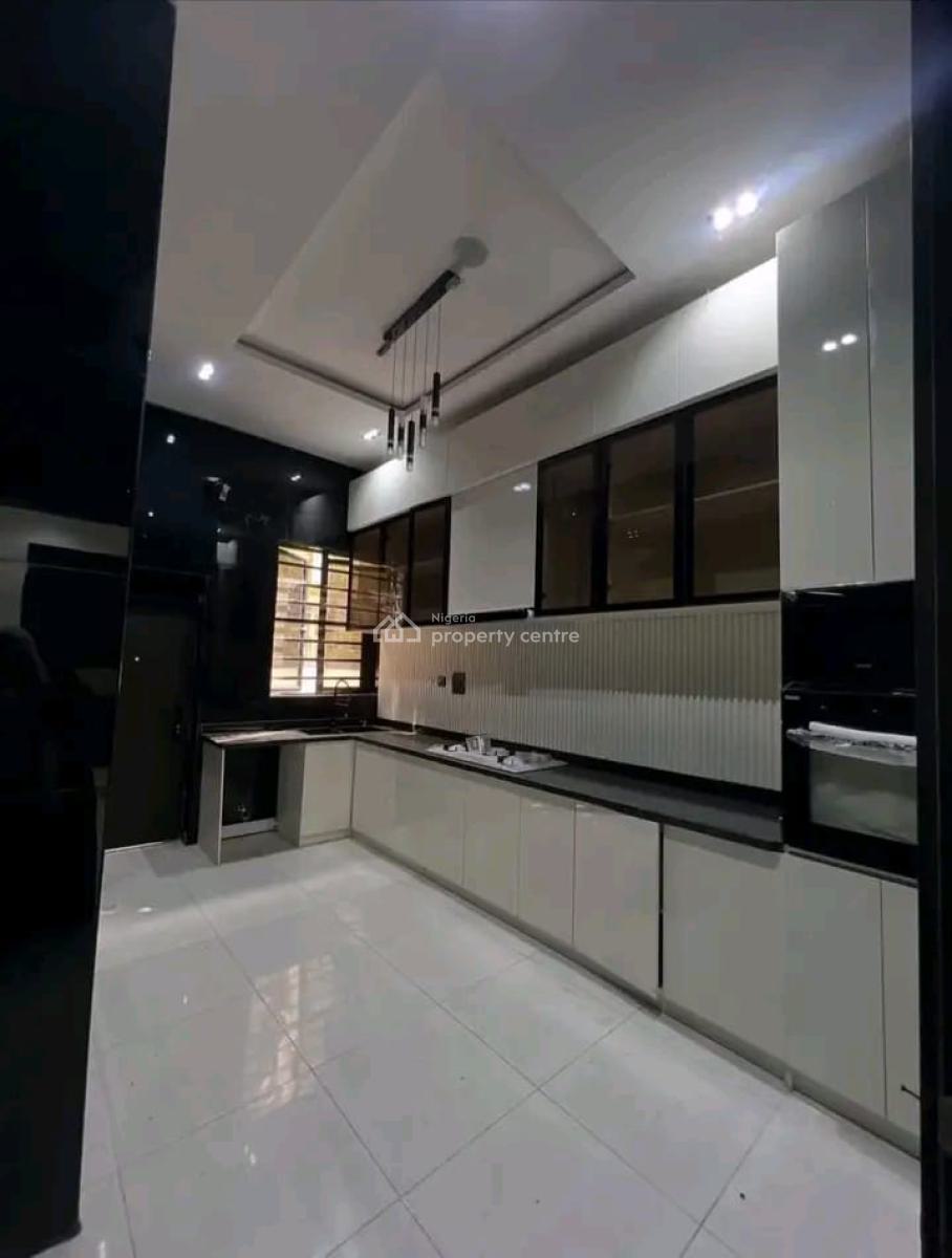 4 Bedrooms Semi Detached Duplex at Ikate, Ikate, Lekki, Lagos, Semi-detached Duplex for Rent