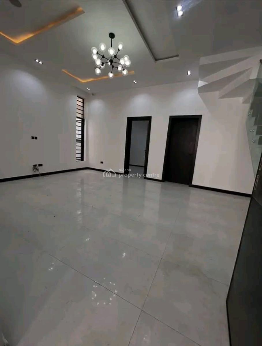 4 Bedrooms Semi Detached Duplex at Ikate, Ikate, Lekki, Lagos, Semi-detached Duplex for Rent