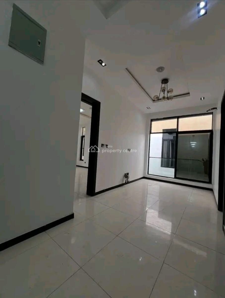 4 Bedrooms Semi Detached Duplex at Ikate, Ikate, Lekki, Lagos, Semi-detached Duplex for Rent