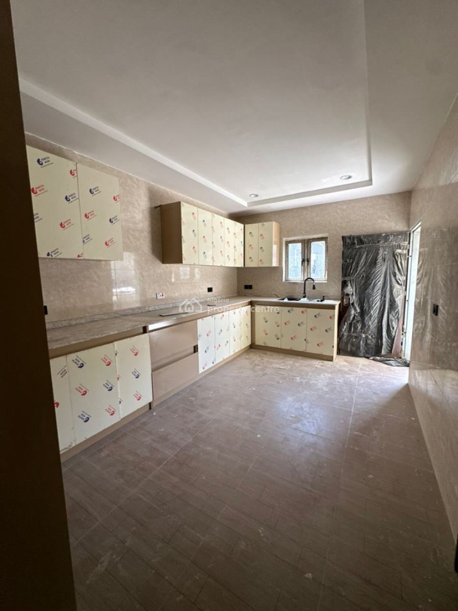 3 Bedroom Terraced Duplex  2 Living Rooms & 1 Bq, Idu Industrial, Abuja, Terraced Duplex for Sale