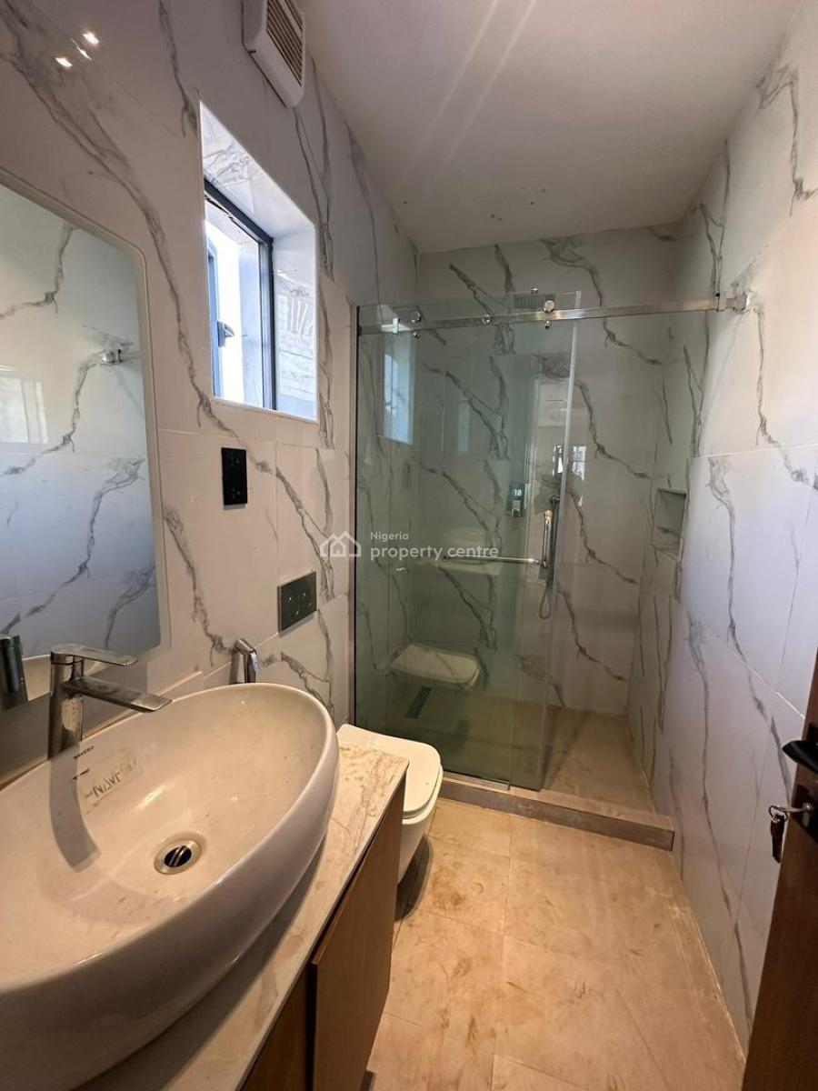 Automated 5 Beds Detached  3 Living Rooms & 2 Rooms Basement, Guzape District, Abuja, Detached Duplex for Sale