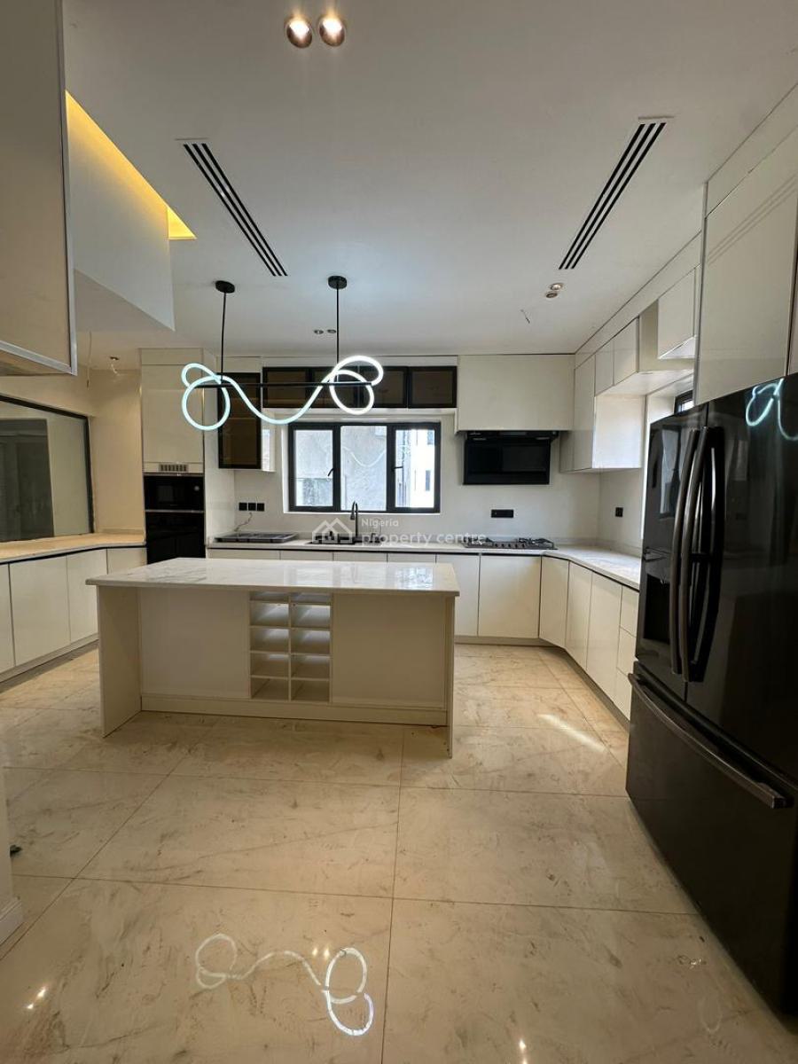 Automated 5 Beds Detached  3 Living Rooms & 2 Rooms Basement, Guzape District, Abuja, Detached Duplex for Sale