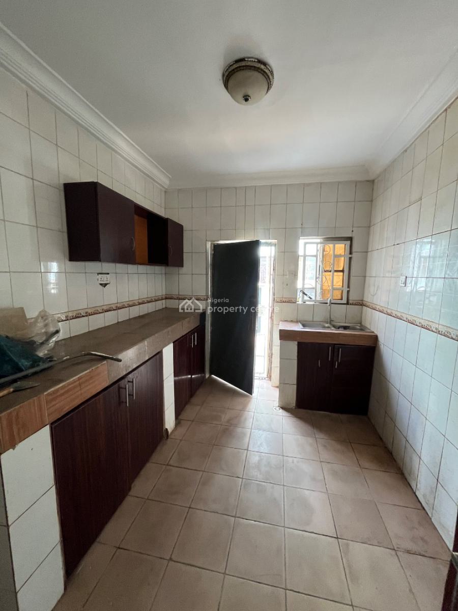 Standard 3 Bedroom Bungalow Alone in The Compound, Inside an Estate Along Sunnyvale Expressway, Tarred Road All Through, Galadimawa, Abuja, Semi-detached Bungalow for Rent