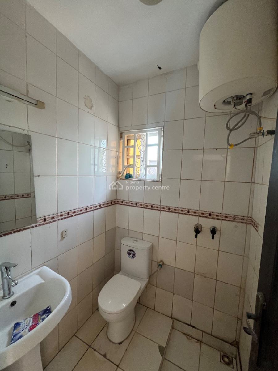 Standard 3 Bedroom Bungalow Alone in The Compound, Inside an Estate Along Sunnyvale Expressway, Tarred Road All Through, Galadimawa, Abuja, Semi-detached Bungalow for Rent