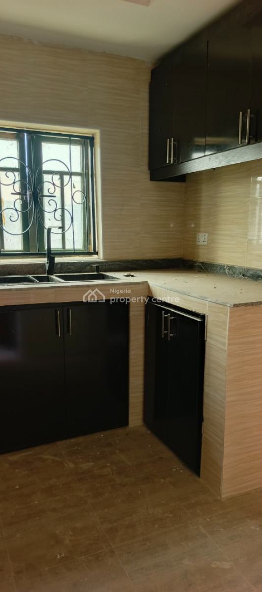 2bedroom Flat, Powerline Avenue, Magboro, Ogun, Flat / Apartment for Rent