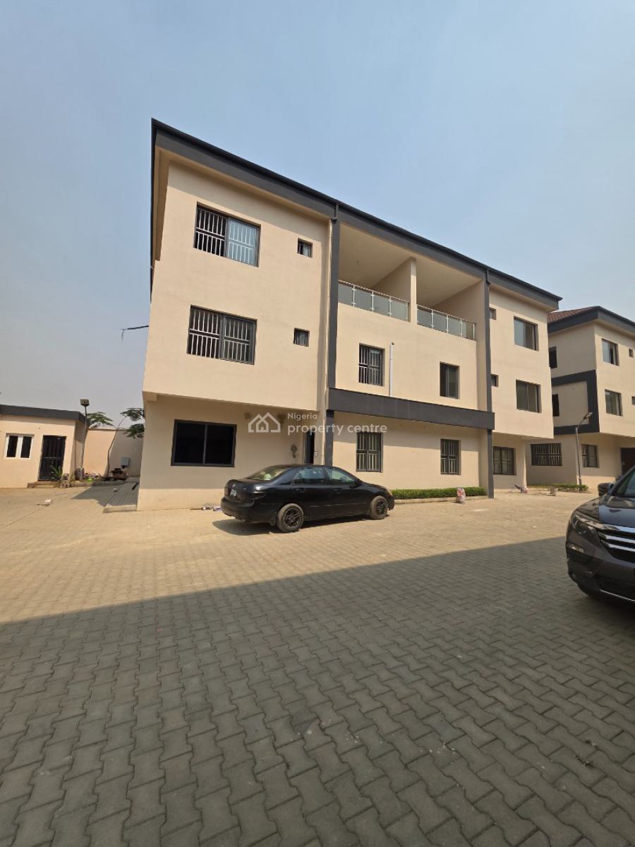 Luxury 5 Bedroom Semi-detached Duplex with Excellent Finishing, By Emaded Filling Station, Mabushi, Abuja, Semi-detached Duplex for Sale