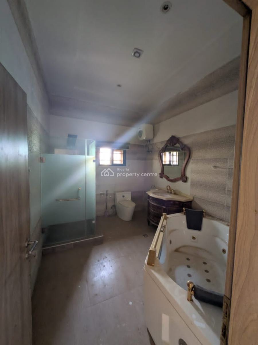 a Well-built Spacious 5-bedroom Semi-detached Duplex, Apo Legislative Quaters Abuja., Apo, Abuja, Semi-detached Duplex for Rent