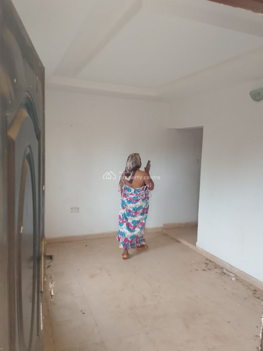 Lovely Room and Parlor, Agunfoye Estate, Igbogbo, Ikorodu, Lagos, Flat / Apartment for Rent