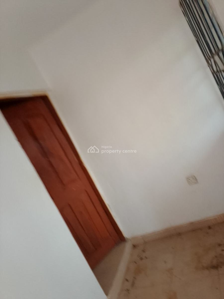 Lovely Room and Parlor, Agunfoye Estate, Igbogbo, Ikorodu, Lagos, Flat / Apartment for Rent